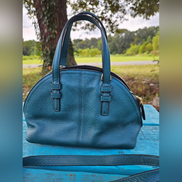 Vera Bradley Leather Green Bag - Picture 11 of 14